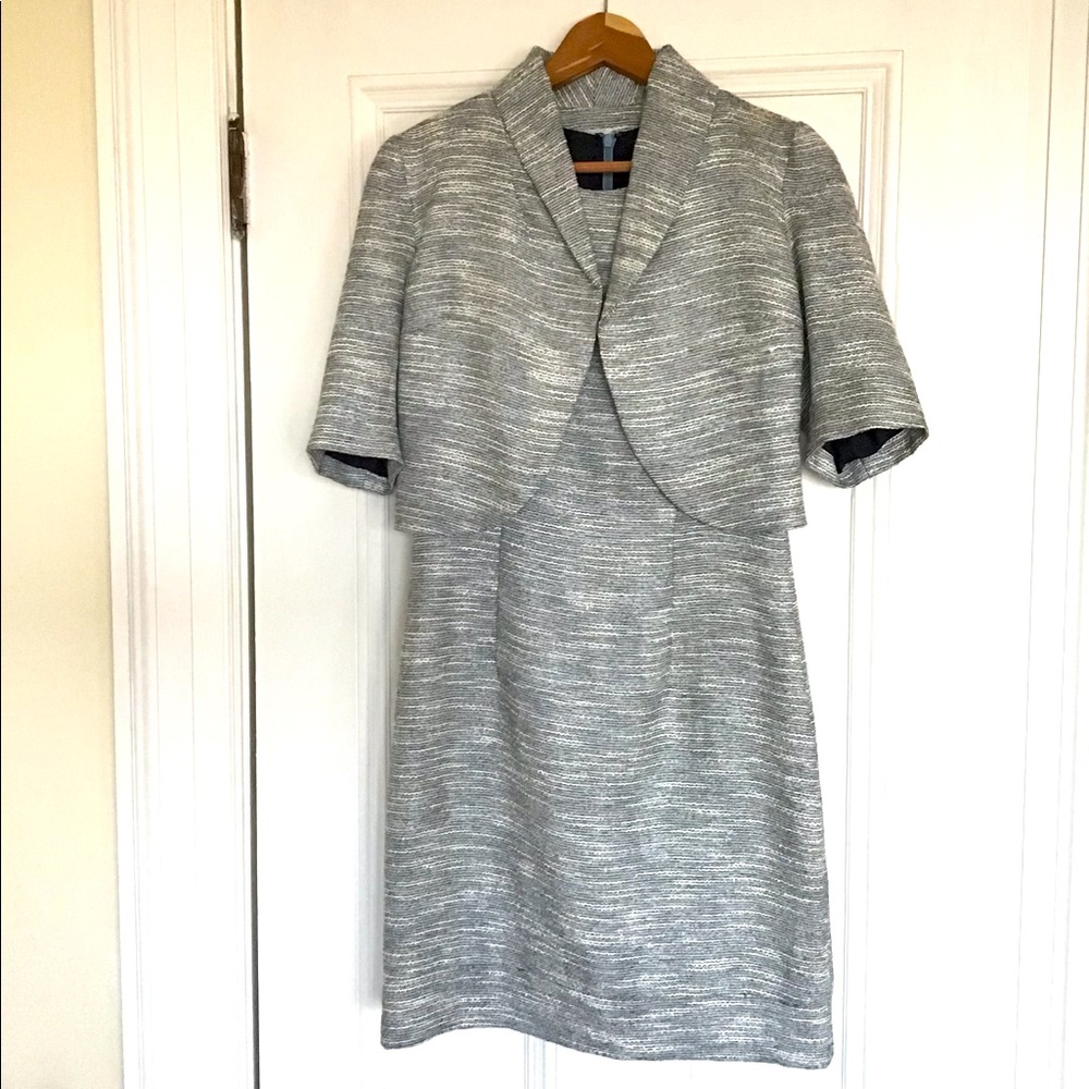 Sleeveless sheath dress with matching jacket